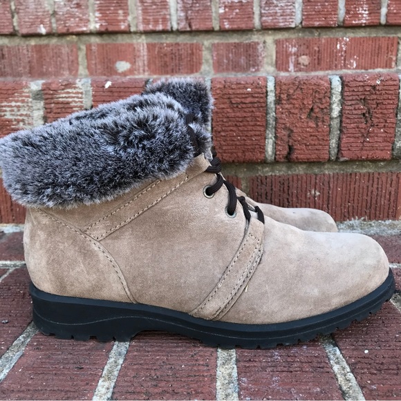 Cobbie Cuddler Suede Boots - Picture 3 of 9